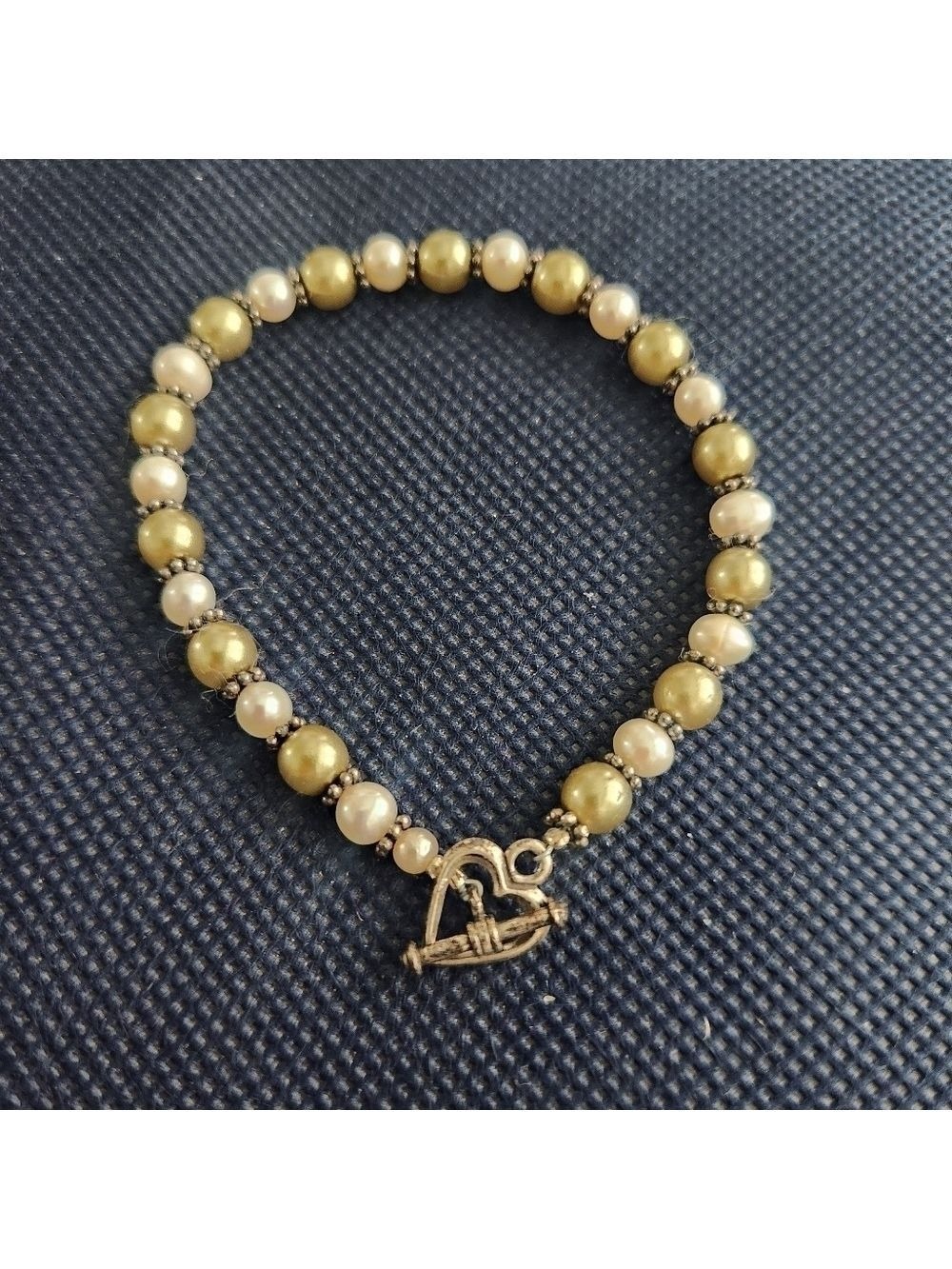 Single Strand Genuine White & Gray Pearl Toggle Bracelet - Picture 1 of 4